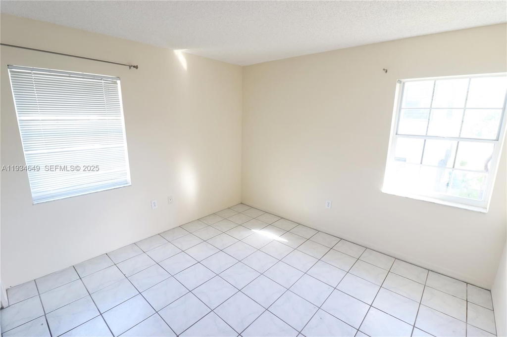 Real estate property located at 464 210th Cir Ter #20410A, Miami-dade, Monterey Village-two, Miami, FL