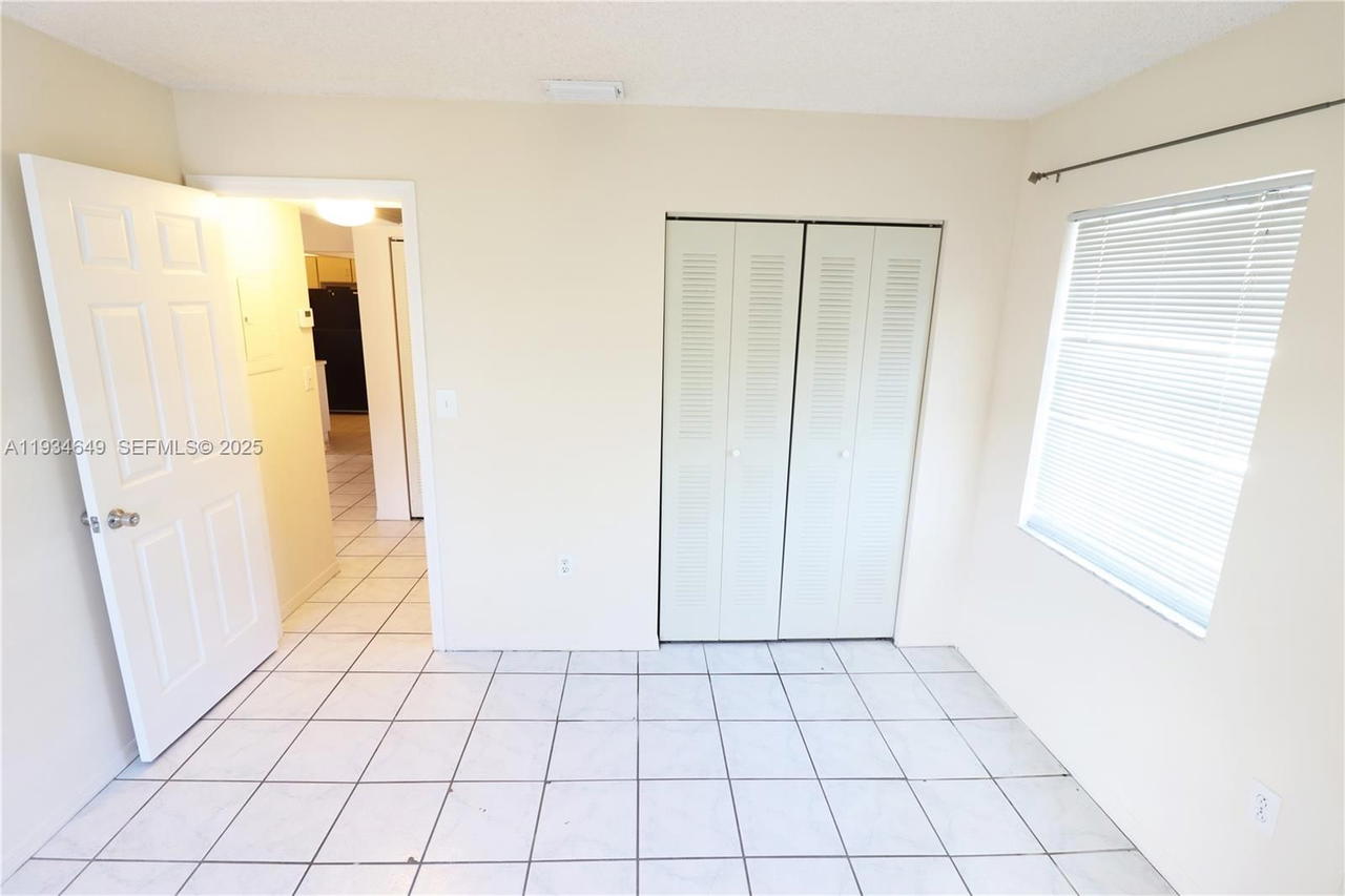 Real estate property located at 464 210th Cir Ter #20410A, Miami-dade, Monterey Village-two, Miami, FL
