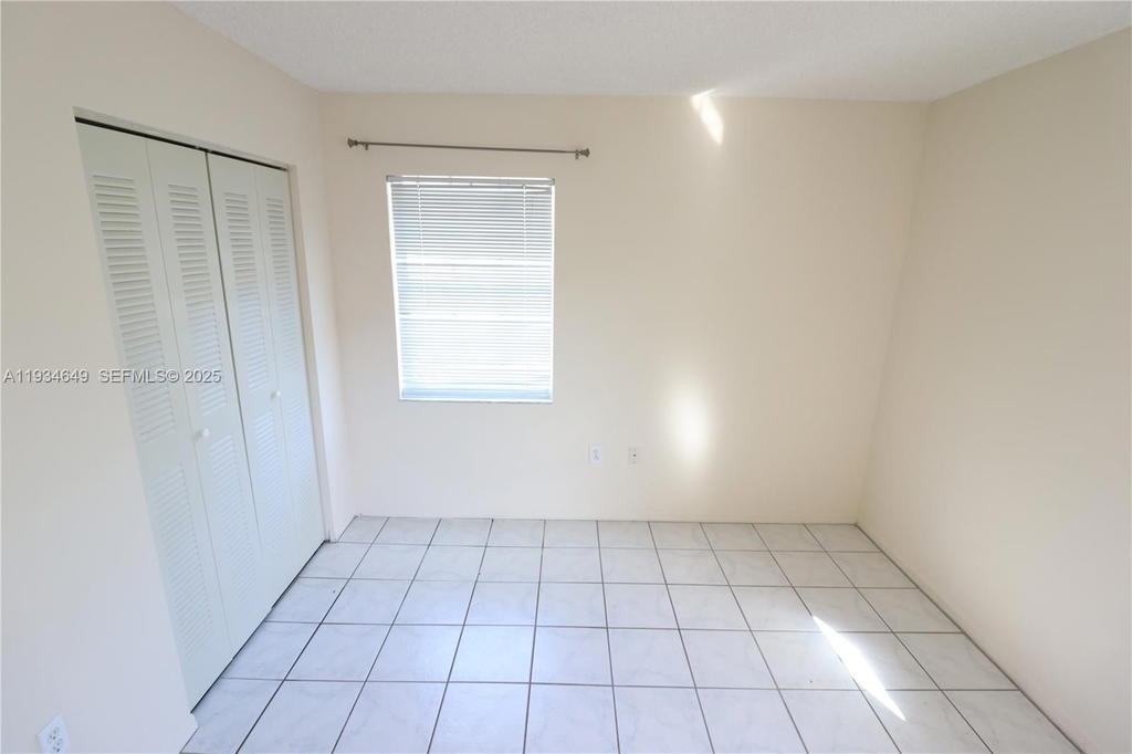 Real estate property located at 464 210th Cir Ter #20410A, Miami-dade, Monterey Village-two, Miami, FL