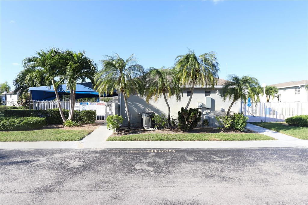 Real estate property located at 464 210th Cir Ter #20410A, Miami-dade, Monterey Village-two, Miami, FL