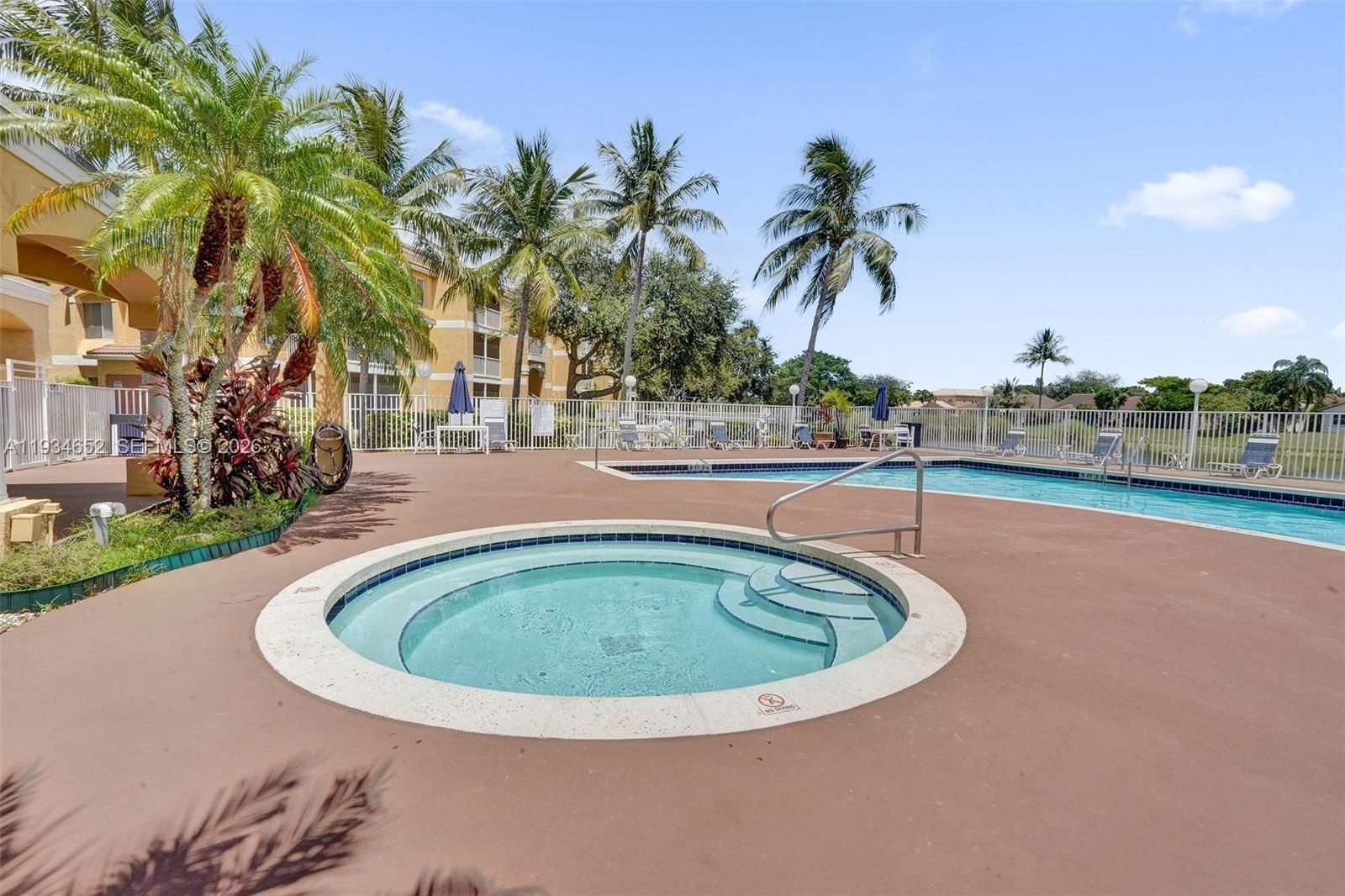Real estate property located at 2445 33rd St #1404, Broward, Sailboat Pointe Condo, Oakland Park, FL