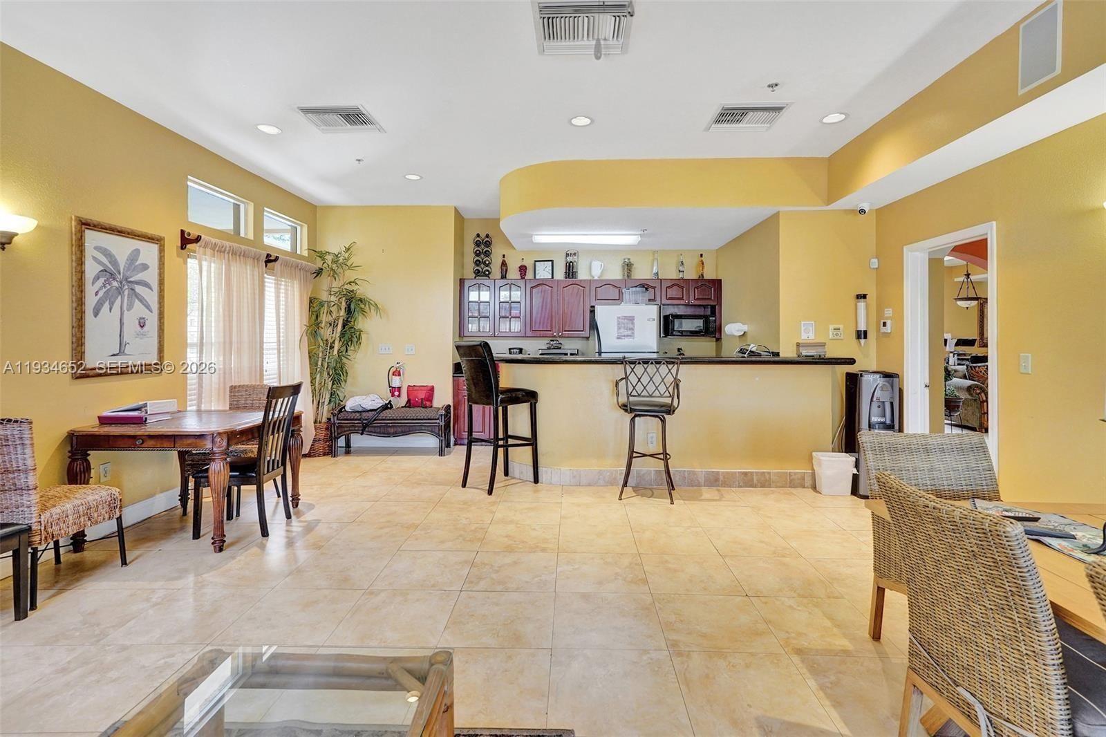 Real estate property located at 2445 33rd St #1404, Broward, Sailboat Pointe Condo, Oakland Park, FL
