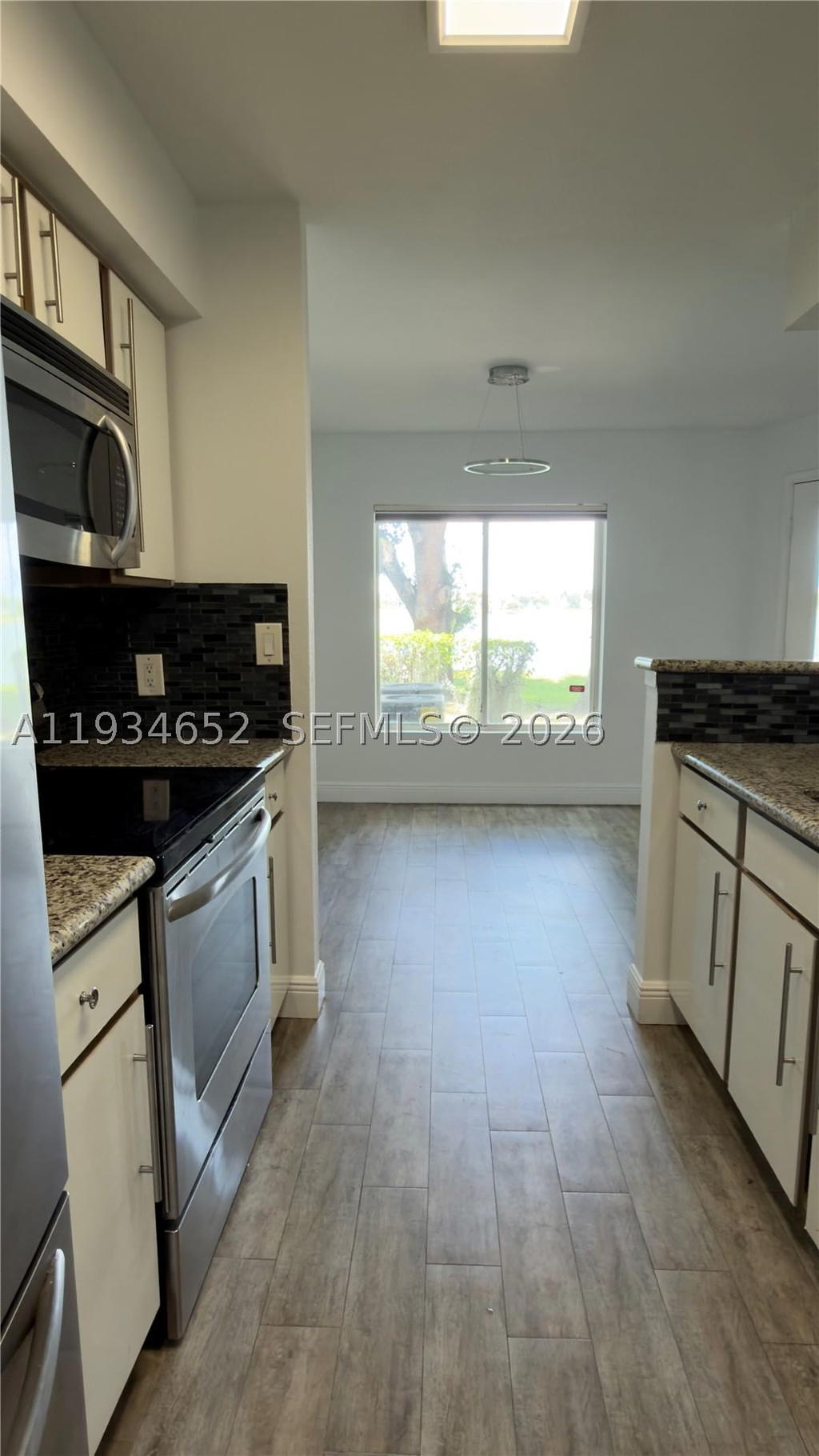 Real estate property located at 2445 33rd St #1404, Broward, Sailboat Pointe Condo, Oakland Park, FL
