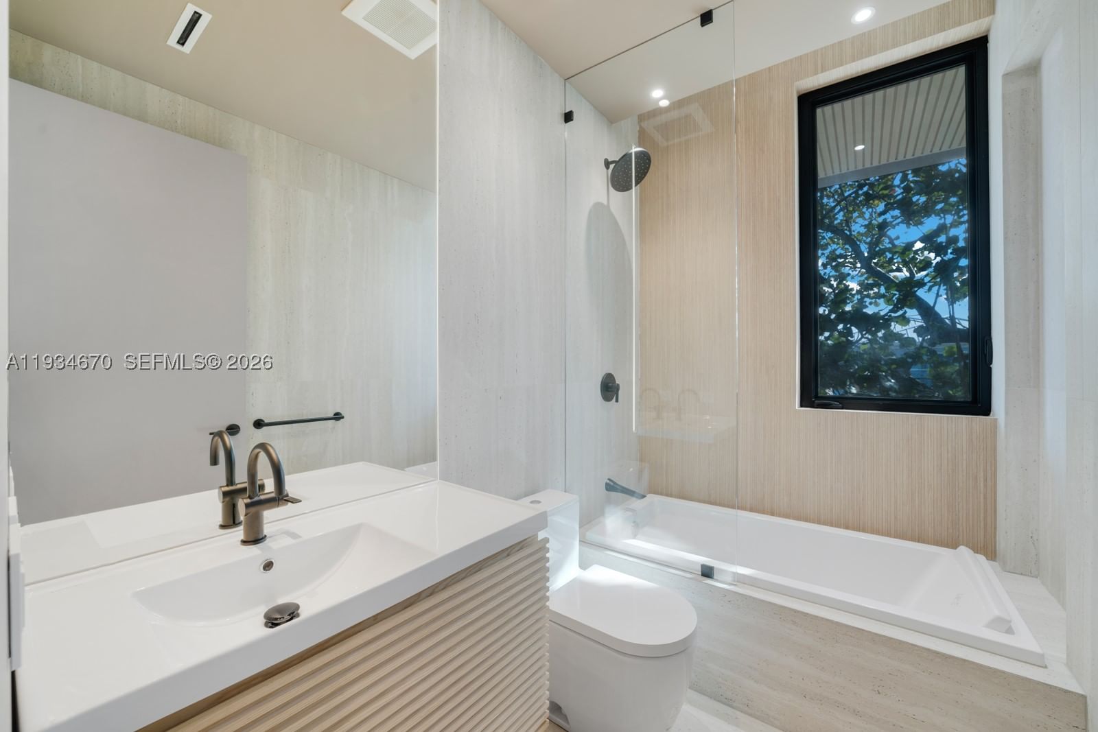 Real estate property located at 641 Flamingo Dr, Broward, Riviera, Fort Lauderdale, FL
