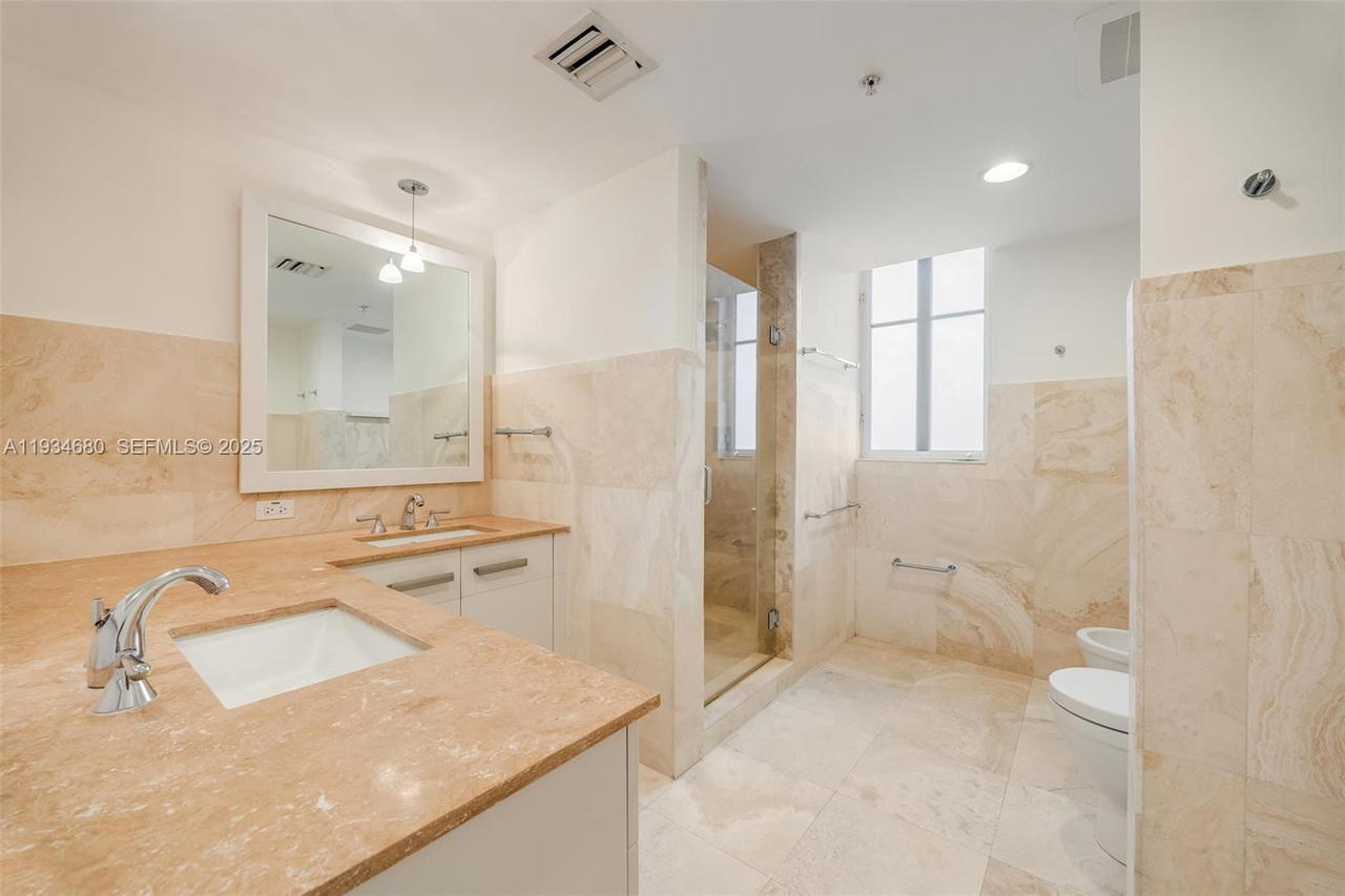 Real estate property located at 3540 Main Hwy #305, Miami-dade, Grove Garden Residences C, Coconut Grove, FL