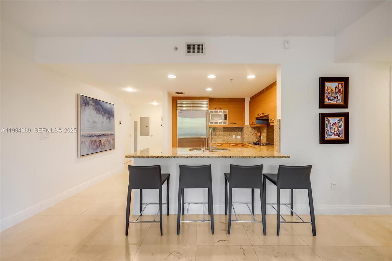 Real estate property located at 3540 Main Hwy #305, Miami-dade, Grove Garden Residences C, Coconut Grove, FL