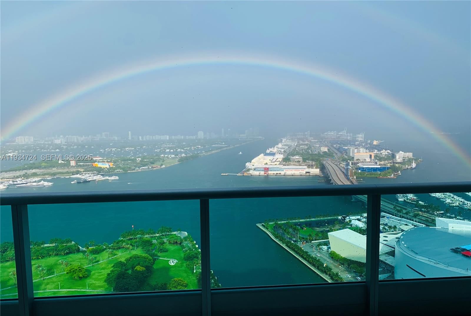 Real estate property located at 900 Biscayne Blvd #4504, Miami-dade, 900 Biscayne Bay Condo, Miami, FL