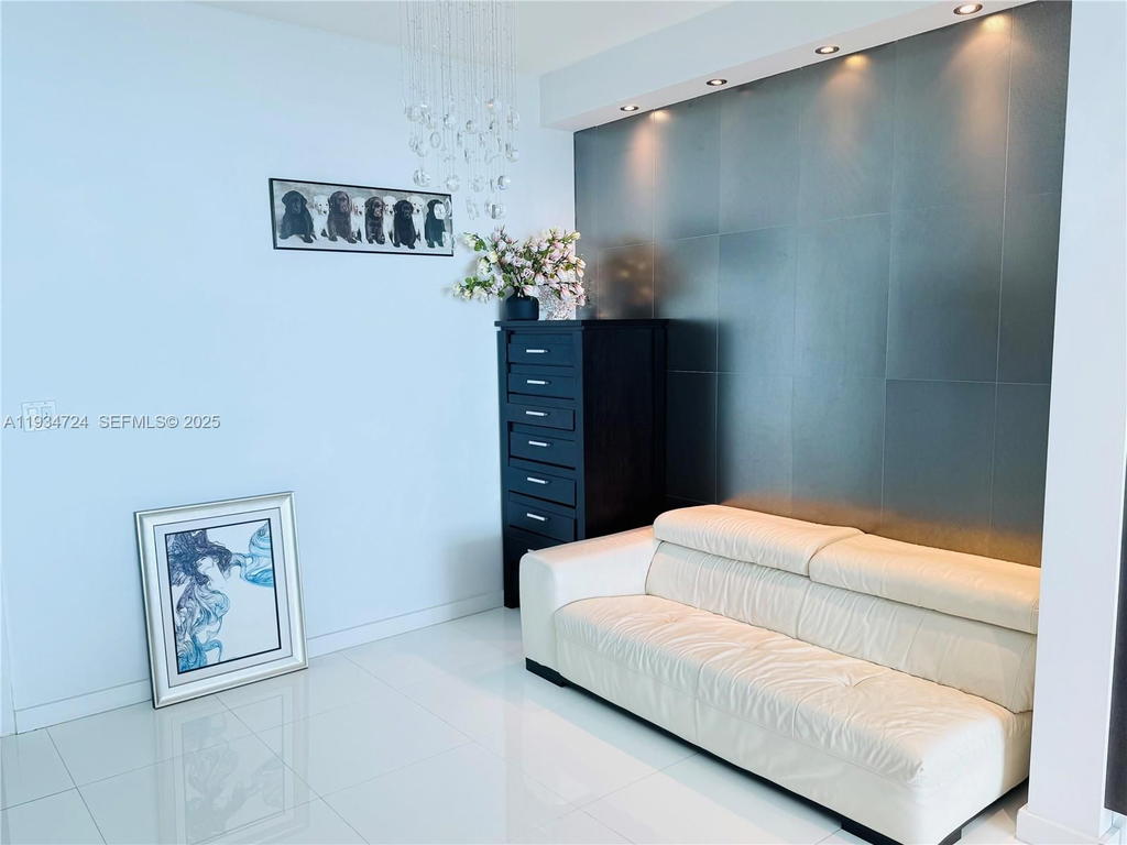 Real estate property located at 900 Biscayne Blvd #4504, Miami-dade, 900 Biscayne Bay Condo, Miami, FL