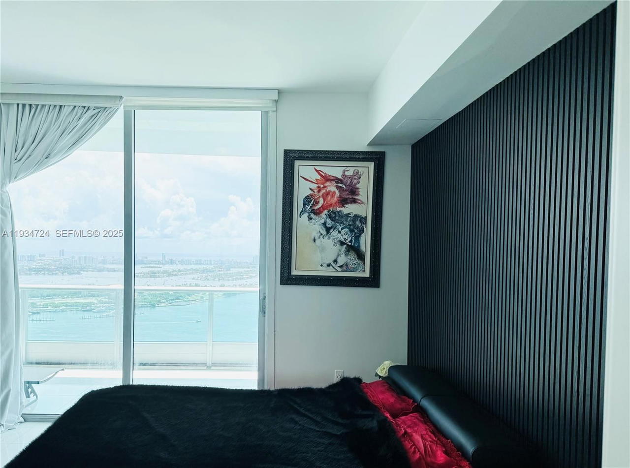 Real estate property located at 900 Biscayne Blvd #4504, Miami-dade, 900 Biscayne Bay Condo, Miami, FL