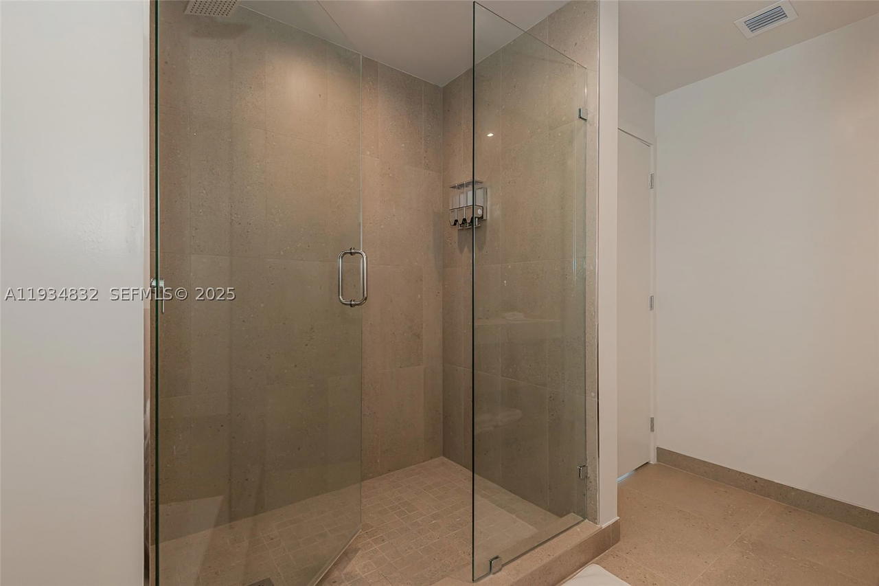 Real estate property located at 11 6 ST #2709, Miami-dade, The Crosby, Miami, FL