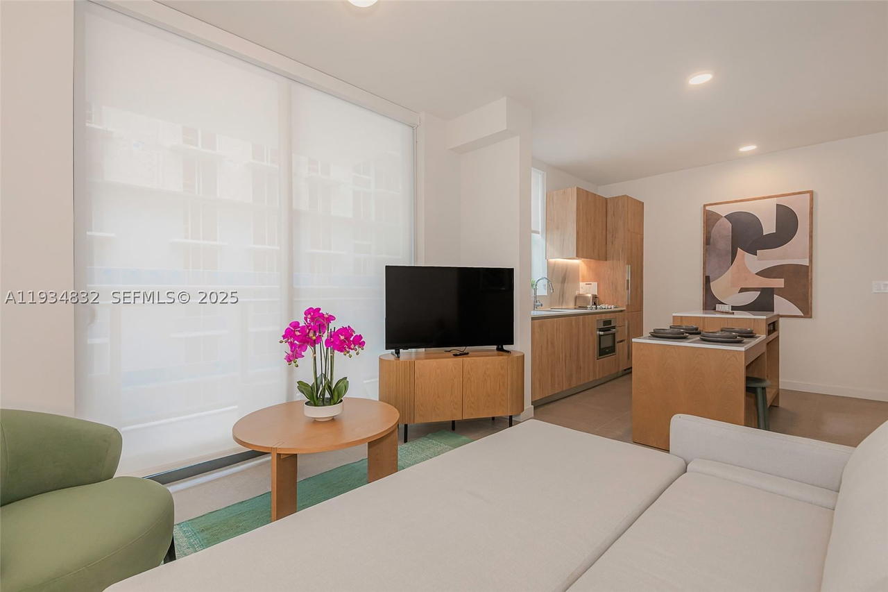 Real estate property located at 11 6 ST #2709, Miami-dade, The Crosby, Miami, FL
