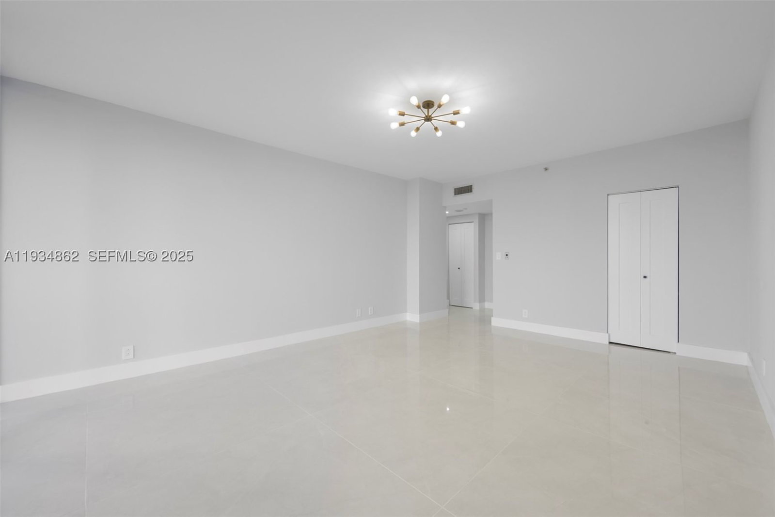 Real estate property located at 20281 Country Club Dr #501, Miami-dade, Hamptons West Condo, Aventura, FL