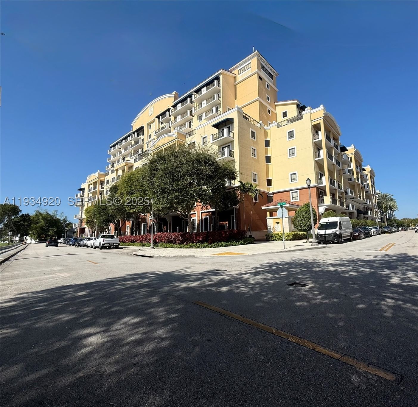 Real estate property located at 8395 73rd Ave #417, Miami-dade, Colonnade At Dadeland Sw, Miami, FL