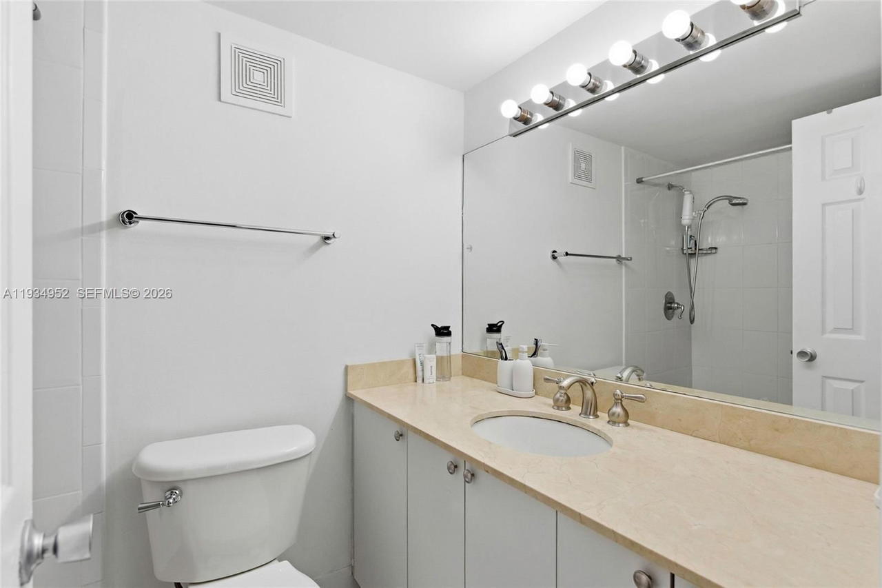 Real estate property located at 950 11th St #3B, Miami-dade, The Twelve Condo, Miami, FL