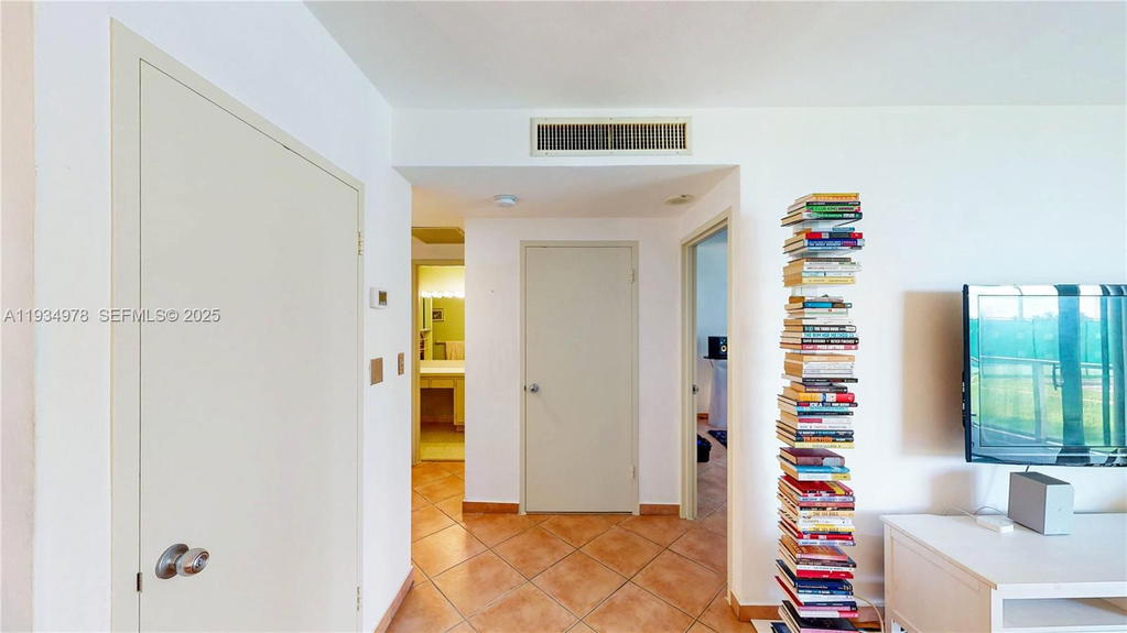 Real estate property located at 3301 5th Ave #110, Miami-dade, Bay Park Towers Condo, Miami, FL