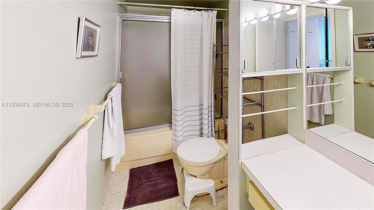 Real estate property located at 3301 5th Ave #110, Miami-dade, Bay Park Towers Condo, Miami, FL