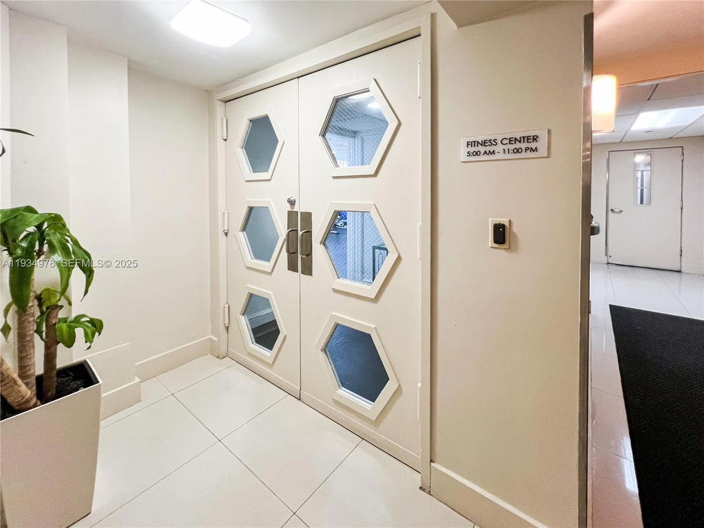 Real estate property located at 3301 5th Ave #110, Miami-dade, Bay Park Towers Condo, Miami, FL
