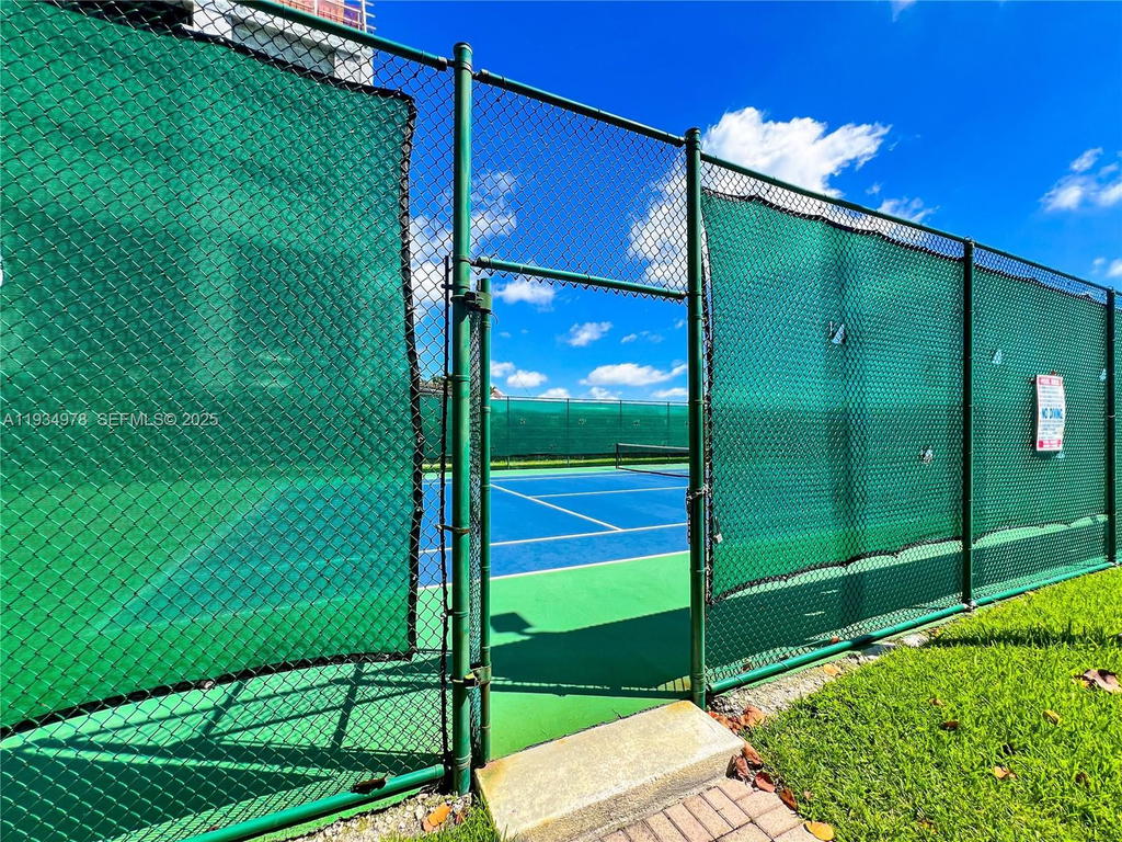 Real estate property located at 3301 5th Ave #110, Miami-dade, Bay Park Towers Condo, Miami, FL