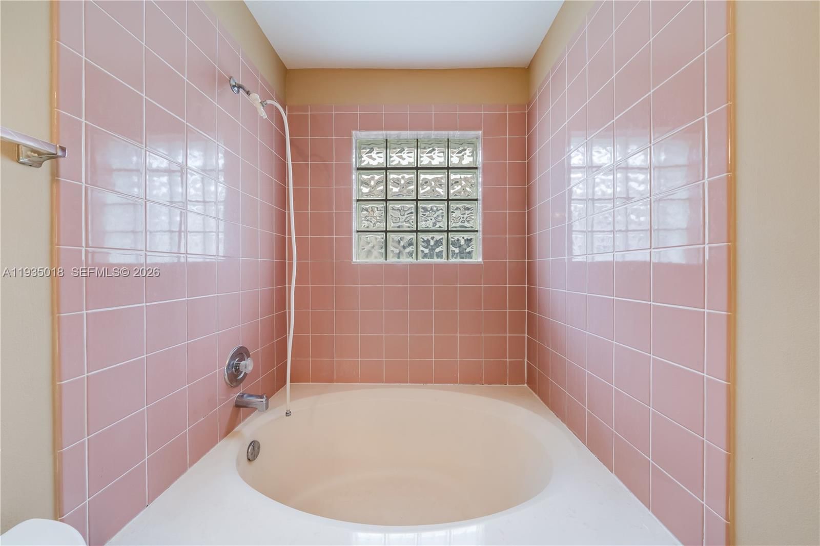 Real estate property located at 16154 85th St, Miami-dade, Lago Mar South, Miami, FL