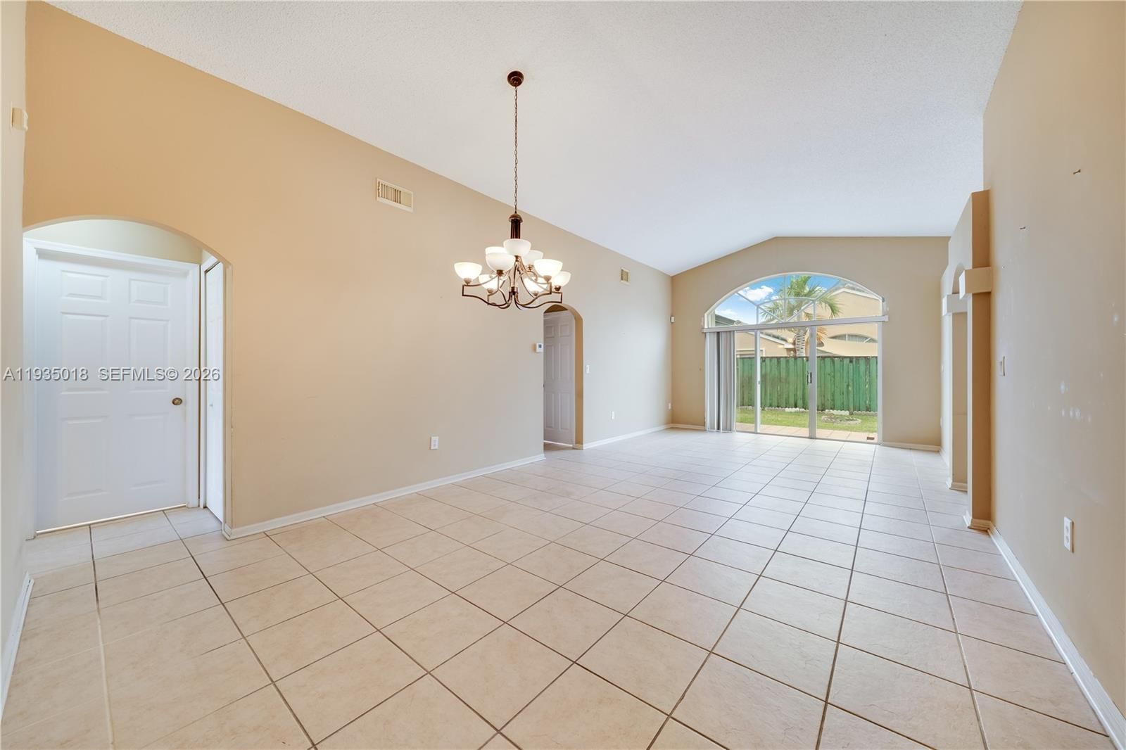 Real estate property located at 16154 85th St, Miami-dade, Lago Mar South, Miami, FL