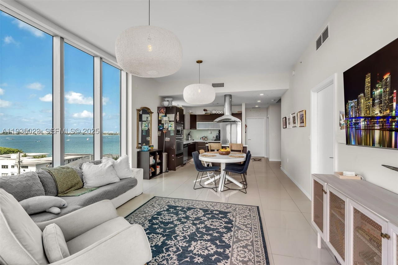 Real estate property located at 7928 East Dr #708, Miami-dade, Eloquence On The Bay Cond, North Bay Village, FL