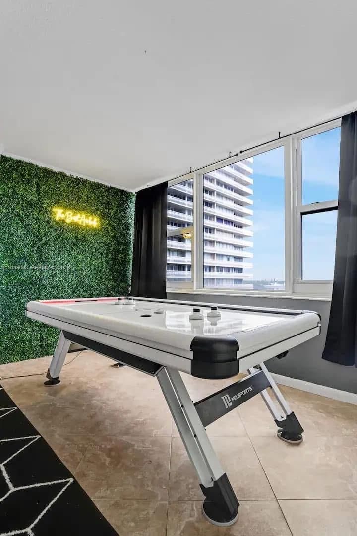 Real estate property located at 4040 Galt Ocean Dr #605, Broward, Ocean Manor Condo, Fort Lauderdale, FL