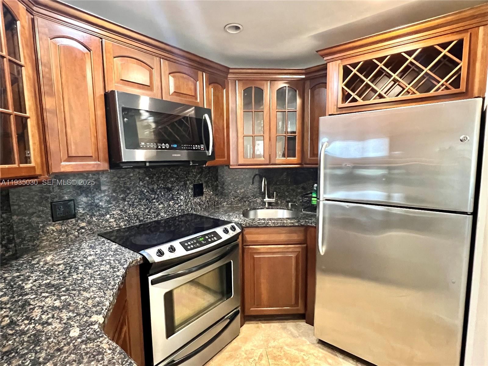 Real estate property located at 4040 Galt Ocean Dr #605, Broward, Ocean Manor Condo, Fort Lauderdale, FL
