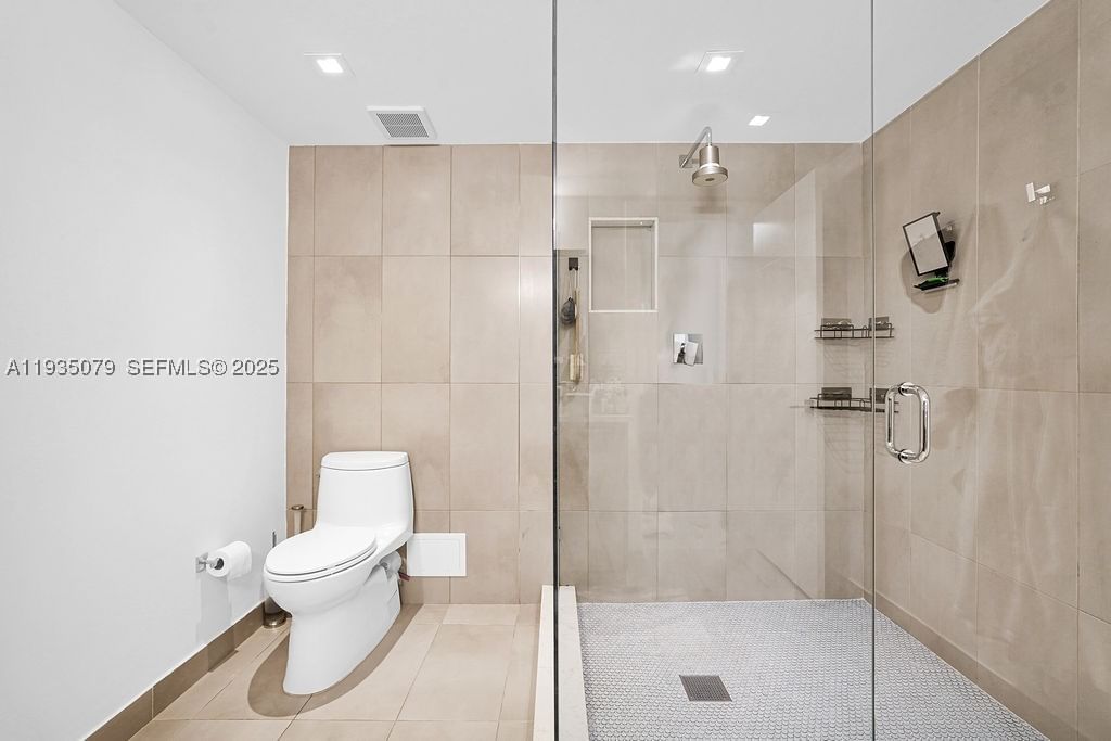Real estate property located at 10155 Collins Ave #1106, Miami-dade, Bal Harbour 101 Condo, Bal Harbour, FL