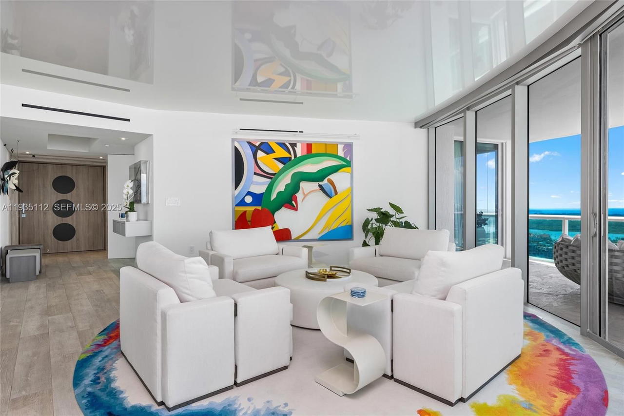 Real estate property located at 1000 Pointe Dr #3501, Miami-dade, Murano At Portofino Condo, Miami Beach, FL
