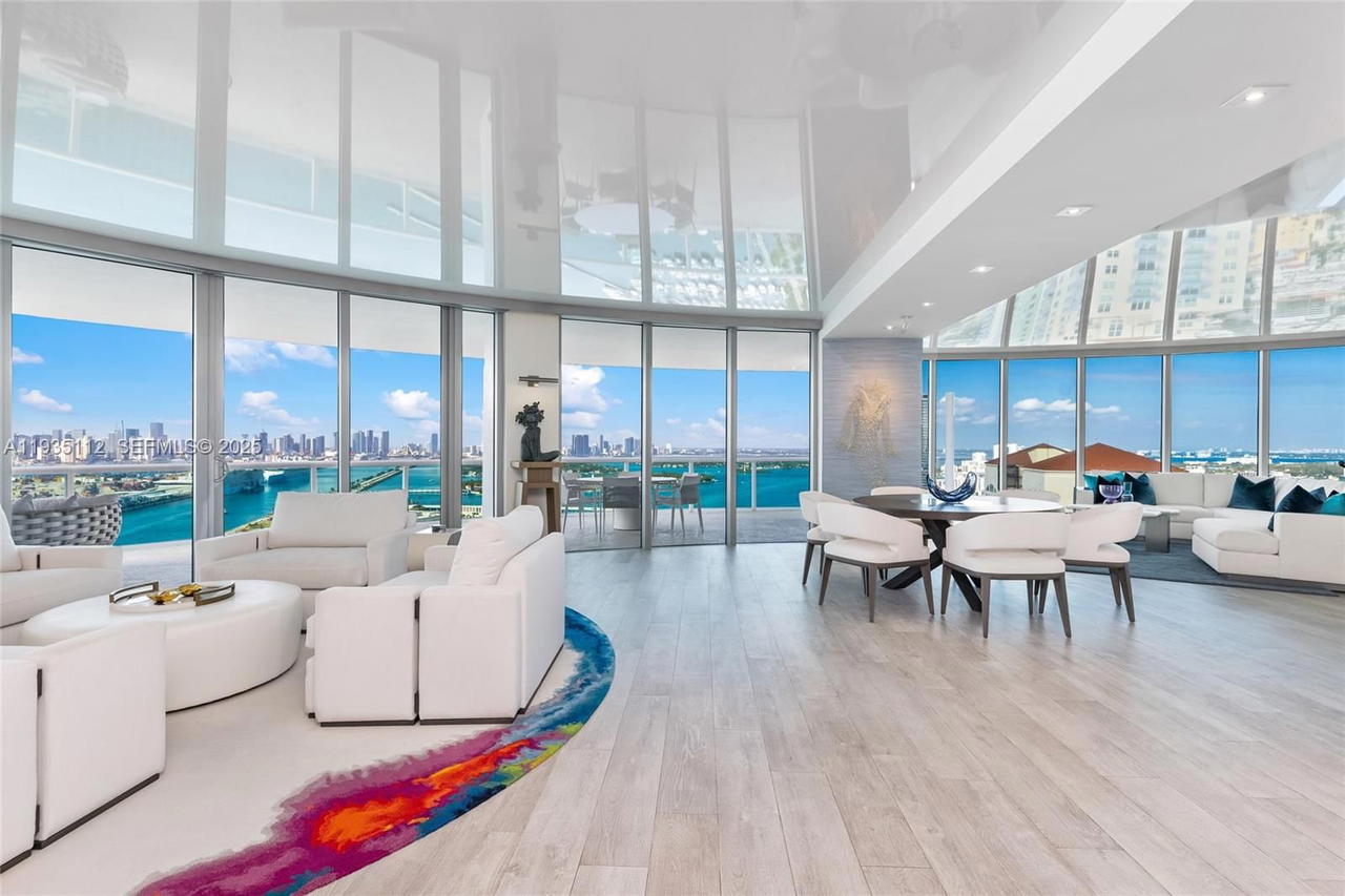 Real estate property located at 1000 Pointe Dr #3501, Miami-dade, Murano At Portofino Condo, Miami Beach, FL