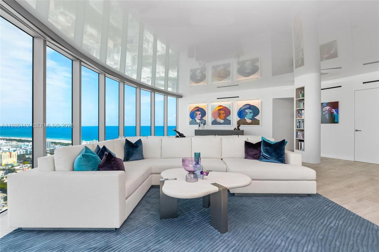 Real estate property located at 1000 Pointe Dr #3501, Miami-dade, Murano At Portofino Condo, Miami Beach, FL