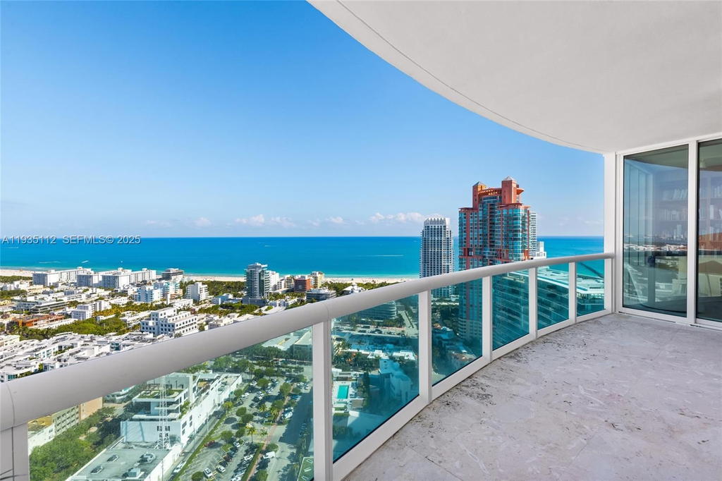 Real estate property located at 1000 Pointe Dr #3501, Miami-dade, Murano At Portofino Condo, Miami Beach, FL