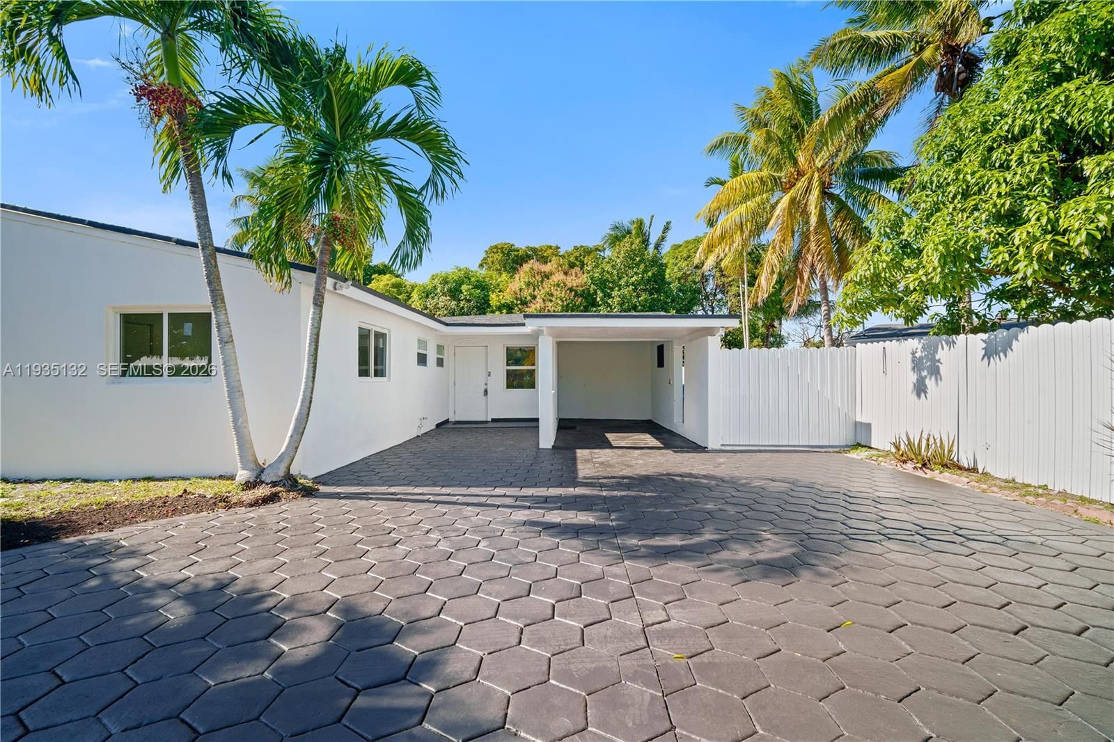 Real estate property located at 2902 67th Ter, Broward, Miramar Sec 3, Miramar, FL