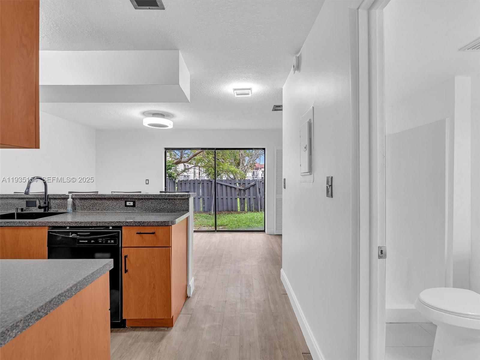 Real estate property located at 3911 52nd Ave #4-1, Broward, Hollywood Ridge Farms, Pembroke Park, FL