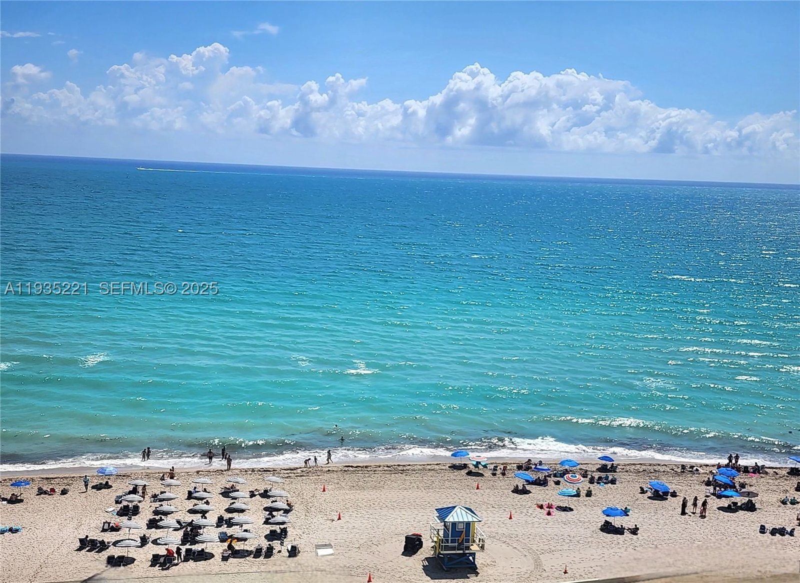 Real estate property located at 3725 Ocean Dr #425, Broward, Sea Air Towers Condo, Hollywood, FL