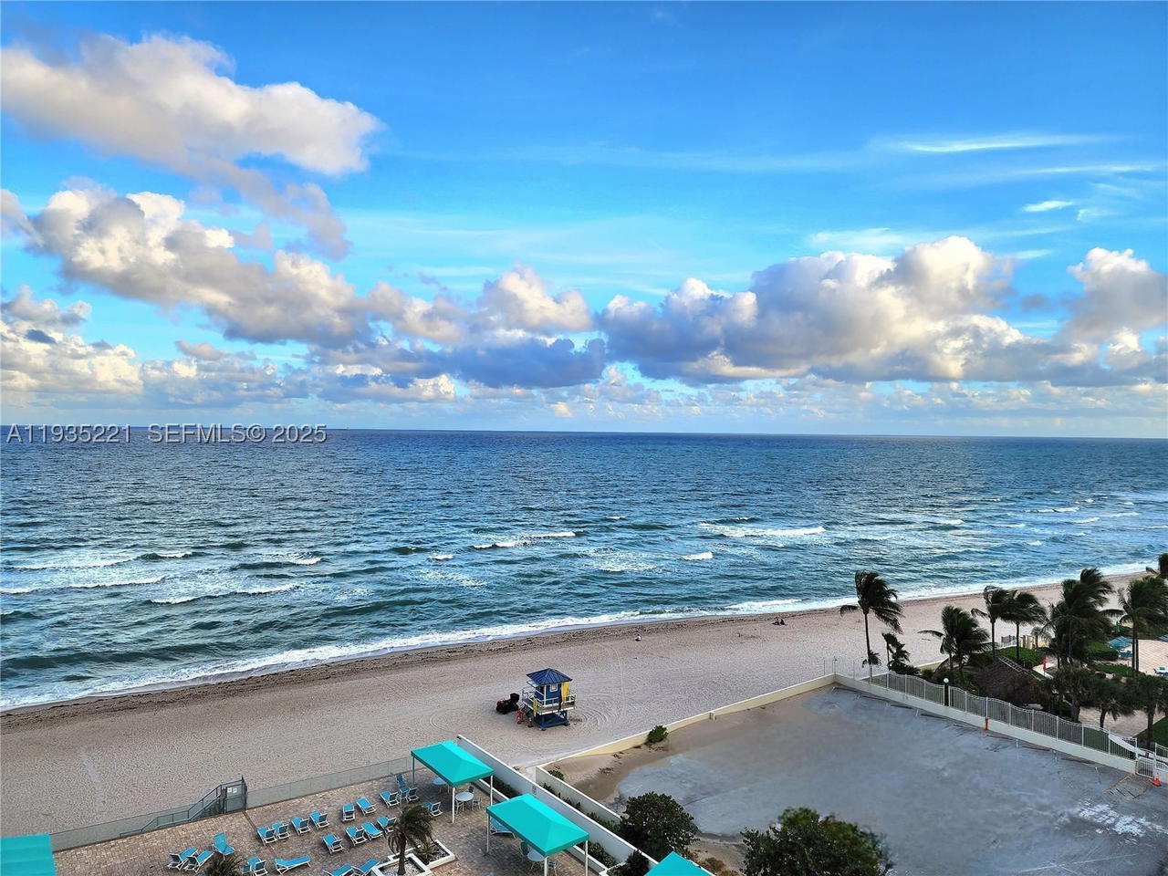 Real estate property located at 3725 Ocean Dr #425, Broward, Sea Air Towers Condo, Hollywood, FL