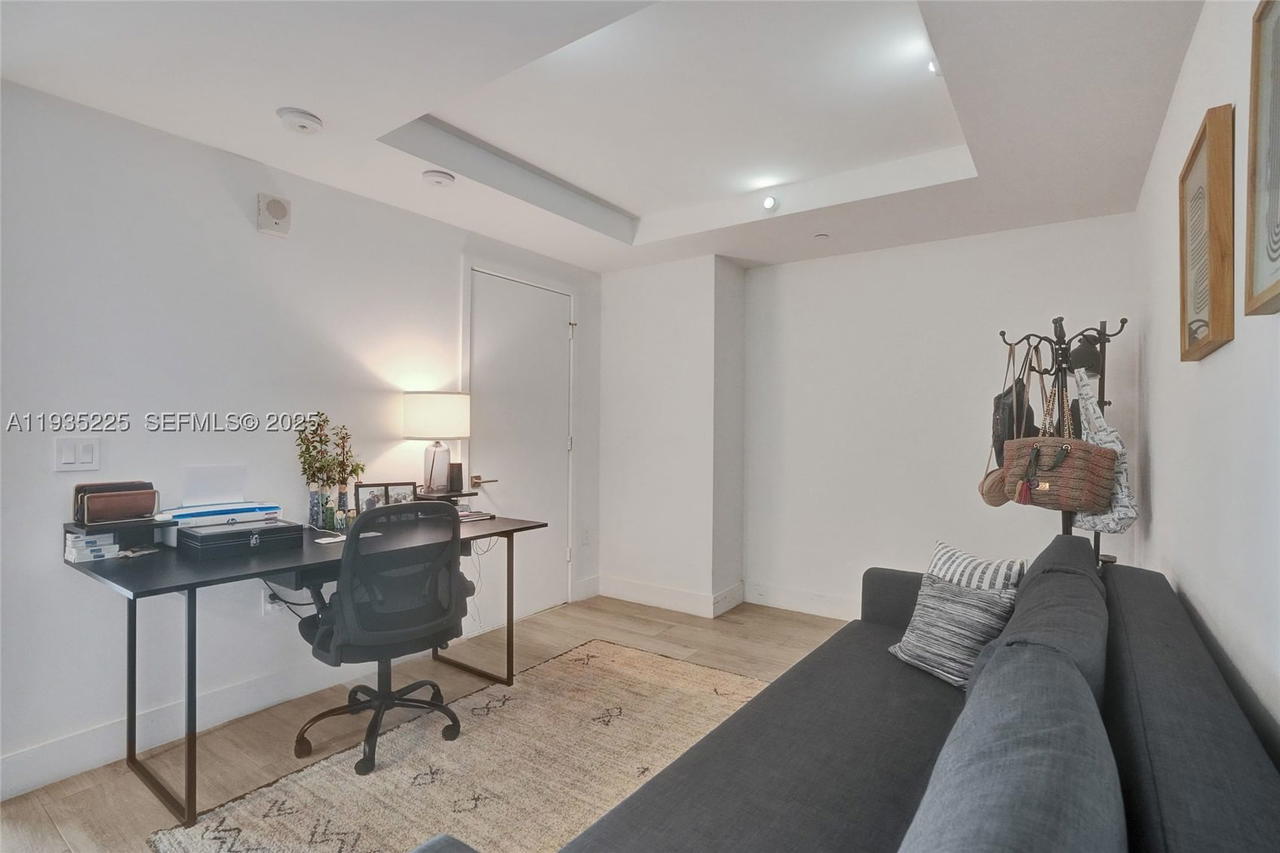 Real estate property located at 121 34th St #902, Miami-dade, 3401 Midtown Condo, Miami, FL