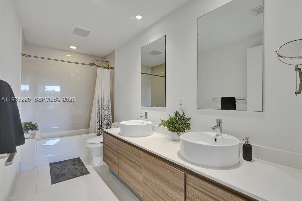 Real estate property located at 121 34th St #902, Miami-dade, 3401 Midtown Condo, Miami, FL