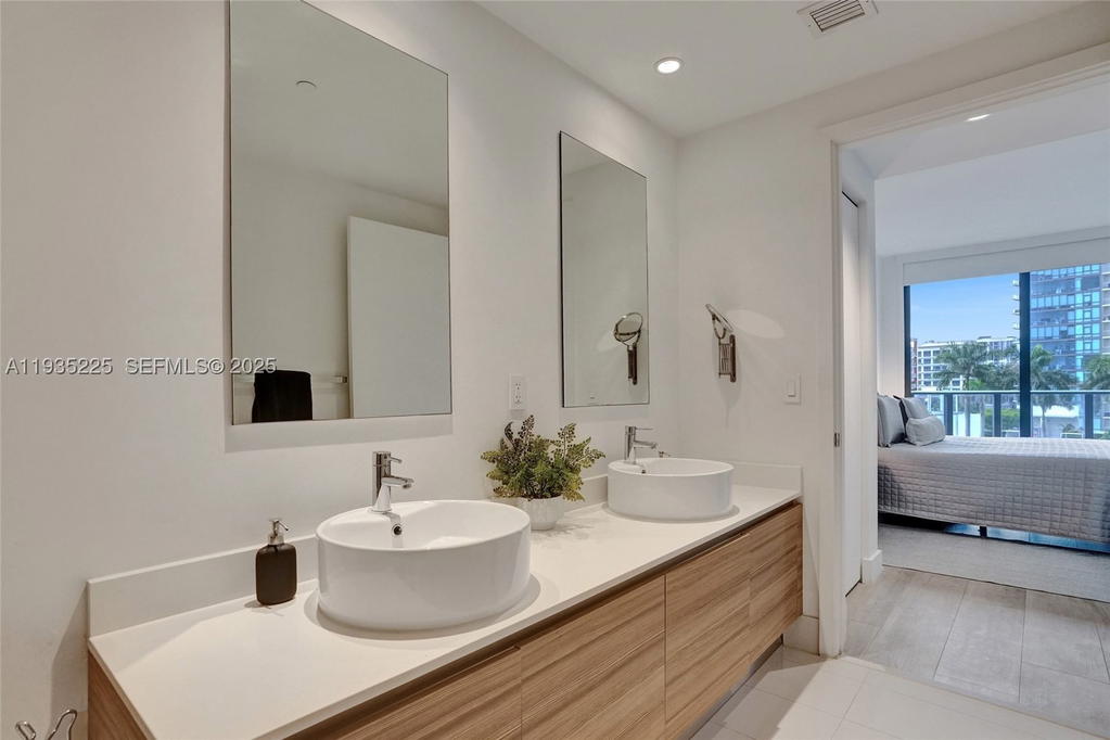 Real estate property located at 121 34th St #902, Miami-dade, 3401 Midtown Condo, Miami, FL
