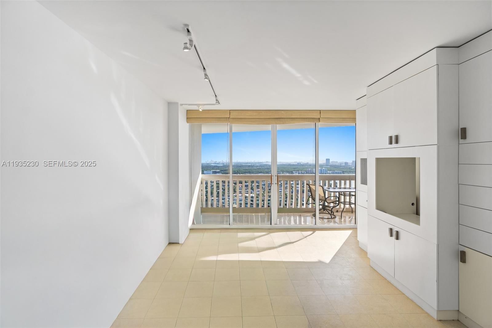 Real estate property located at 1000 Island Blvd #3002, Miami-dade, 1000 Isl Blvd Williams Is, Aventura, FL