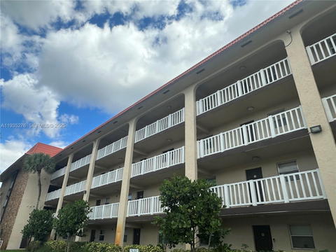 Real estate property located at 1700 58th Ter #2B, Broward, La Salle Park Condo, Sunrise, FL