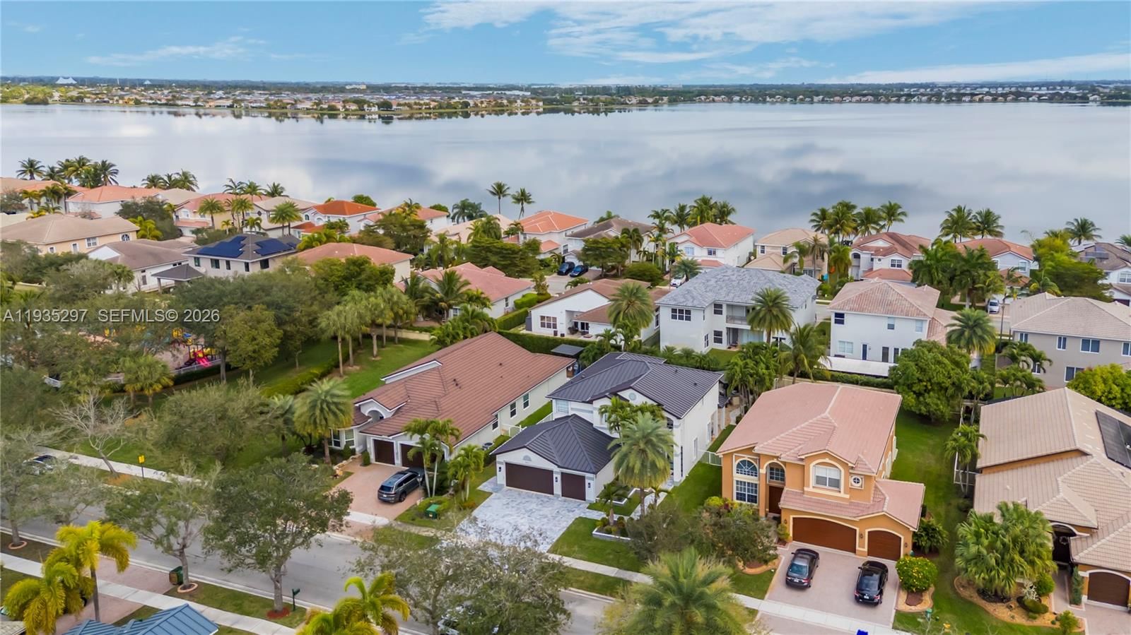 Real estate property located at 5311 184th Way, Broward, Sunset Lakes Plat Three, Miramar, FL