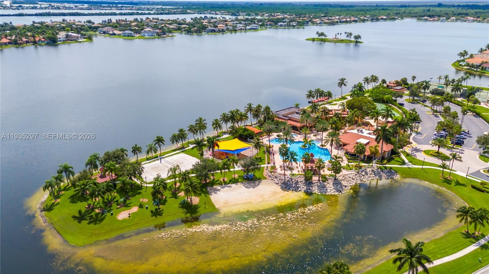 Real estate property located at 5311 184th Way, Broward, Sunset Lakes Plat Three, Miramar, FL