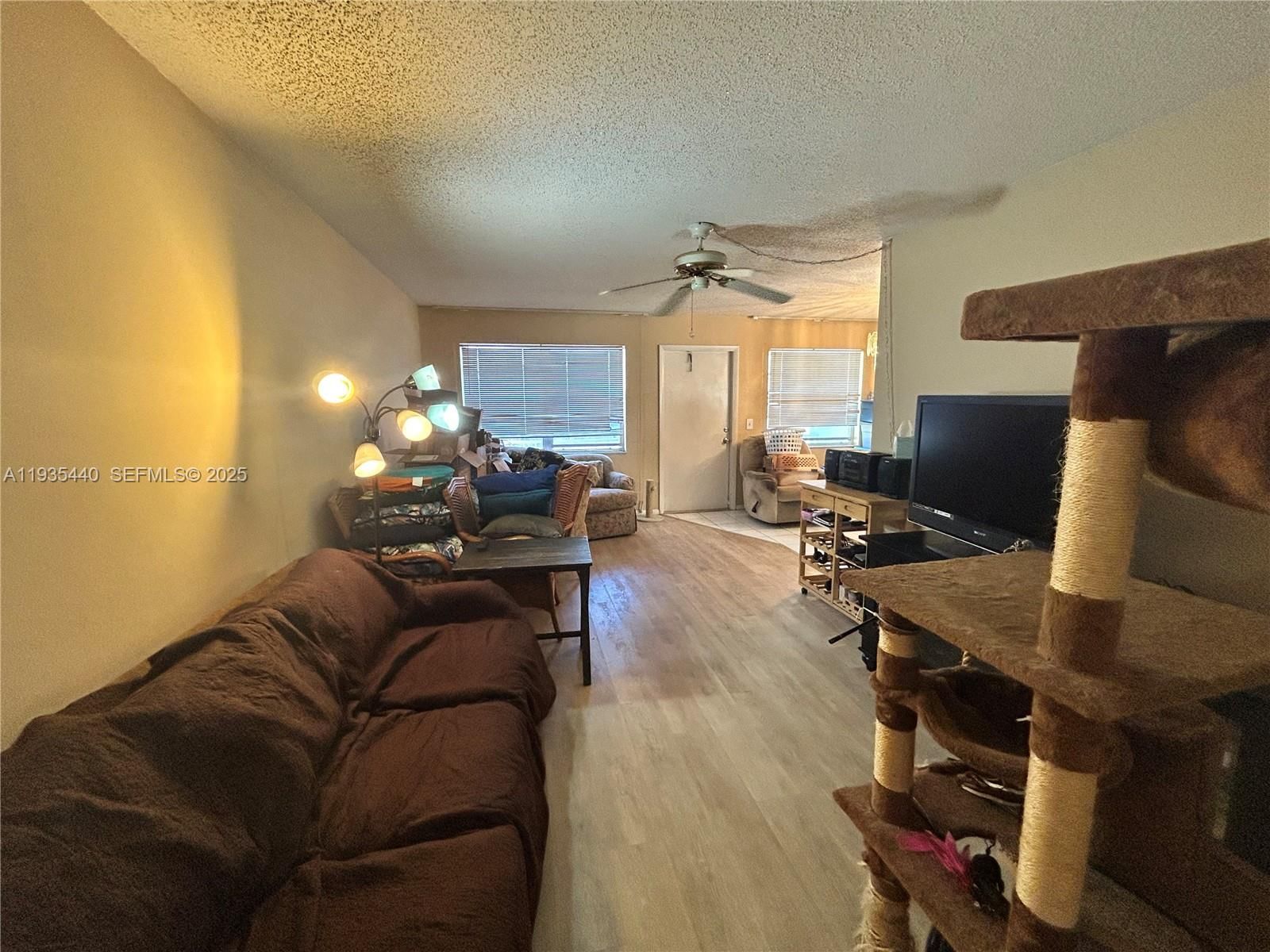 Real estate property located at 1225 21st St #14-1410, Martin, Vista Del Lago Condo, Stuart, FL