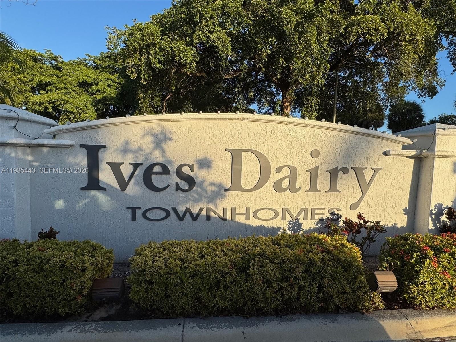 Real estate property located at 1027 207th St #1027, Miami-dade, Ives Dairy Townhomes, Miami, FL