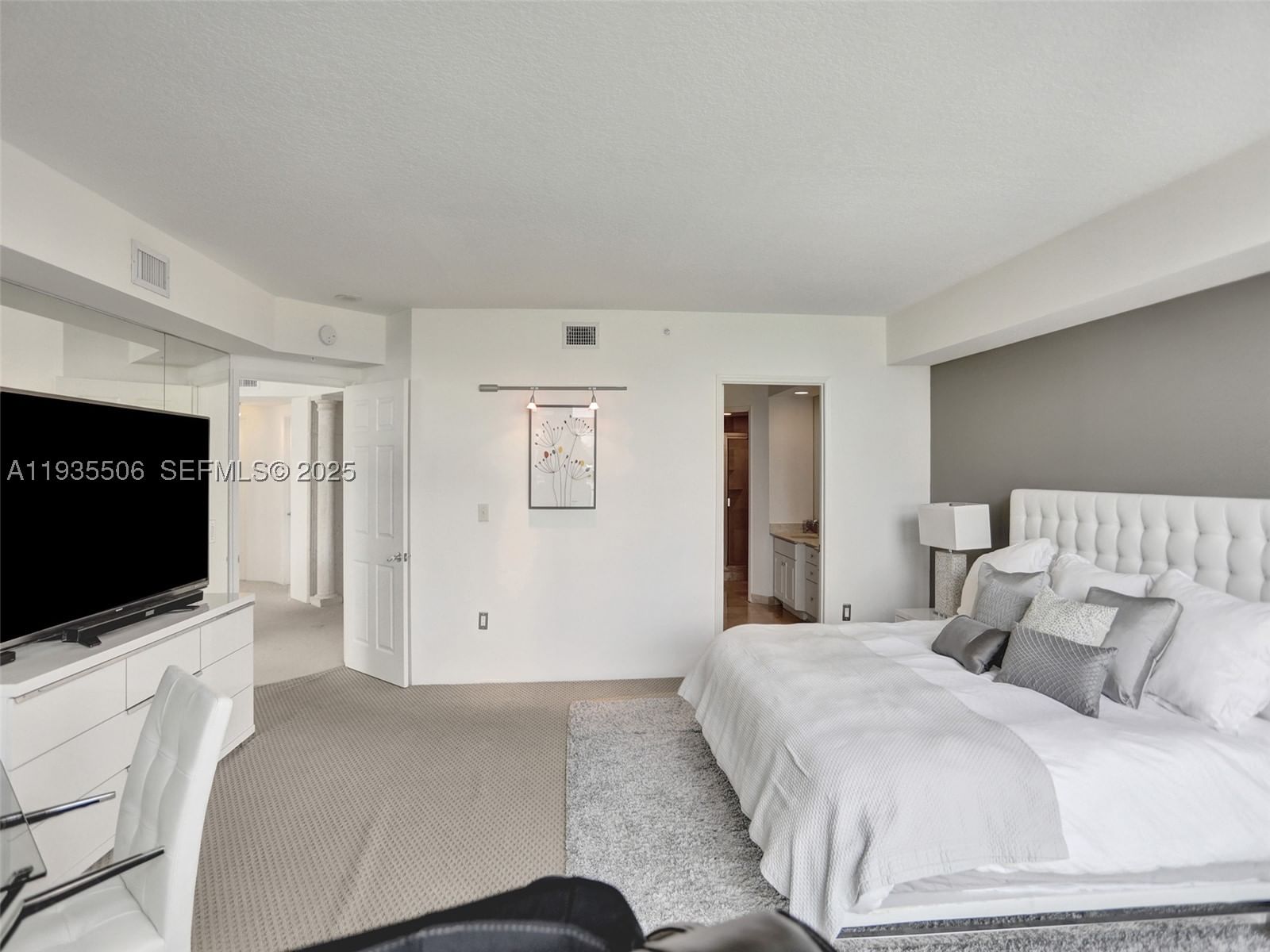 Real estate property located at 3370 Hidden Bay Dr #508, Miami-dade, 100 Hidden Bay Condo, Aventura, FL