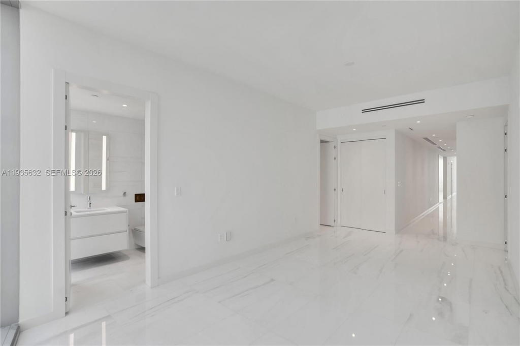 Real estate property located at 300 Biscayne Blvd Way #3704C, Miami-dade, Aston Martin Residences, Miami, FL