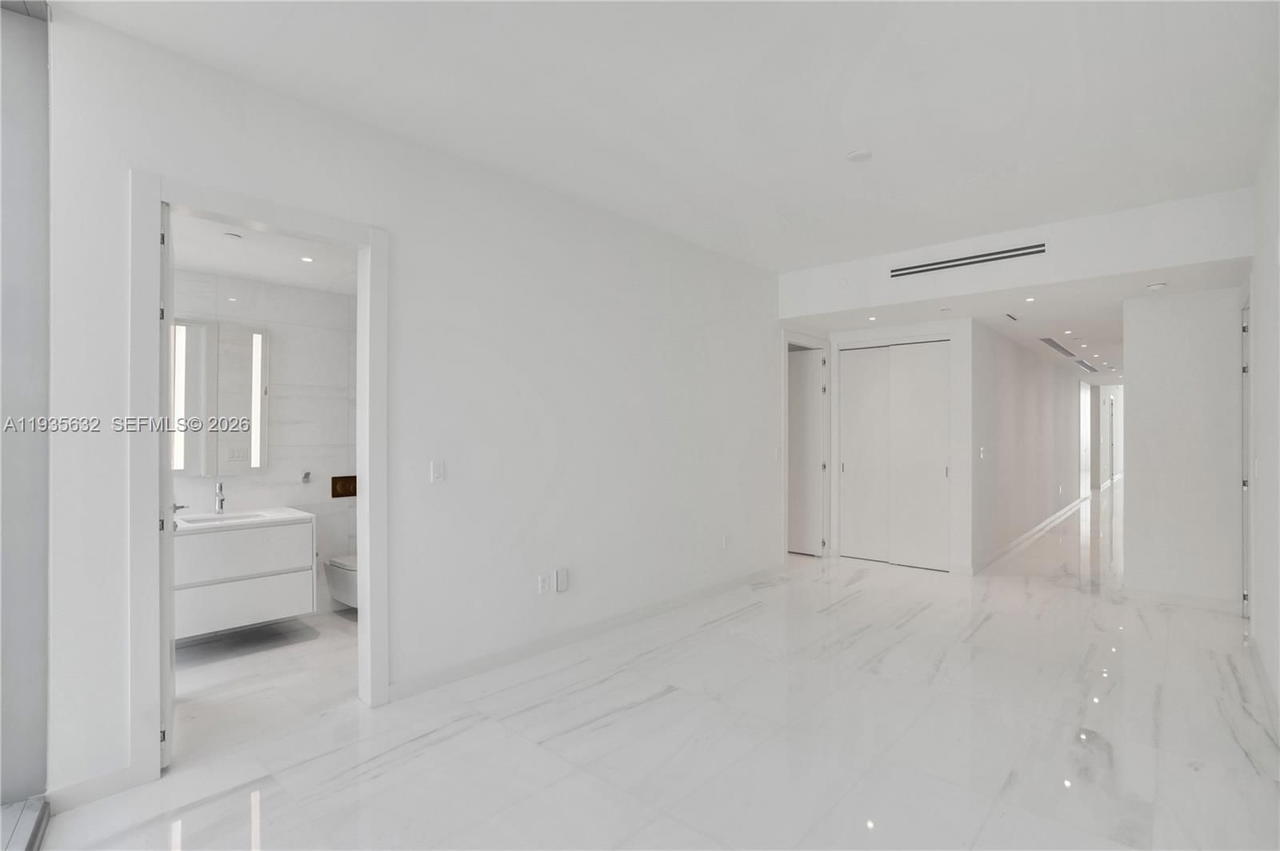 Real estate property located at 300 Biscayne Blvd Way #3704C, Miami-dade, Aston Martin Residences, Miami, FL