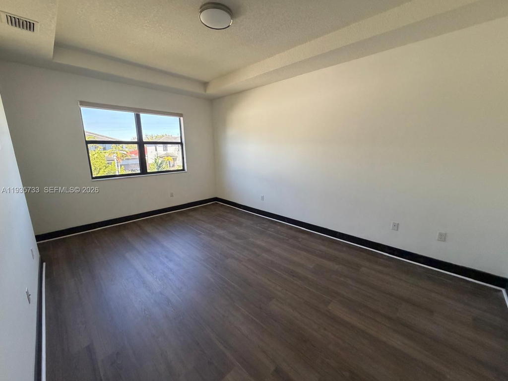 Real estate property located at 9143 161st St #9143, Miami-dade, Dunnwoody Lake, Miami Lakes, FL