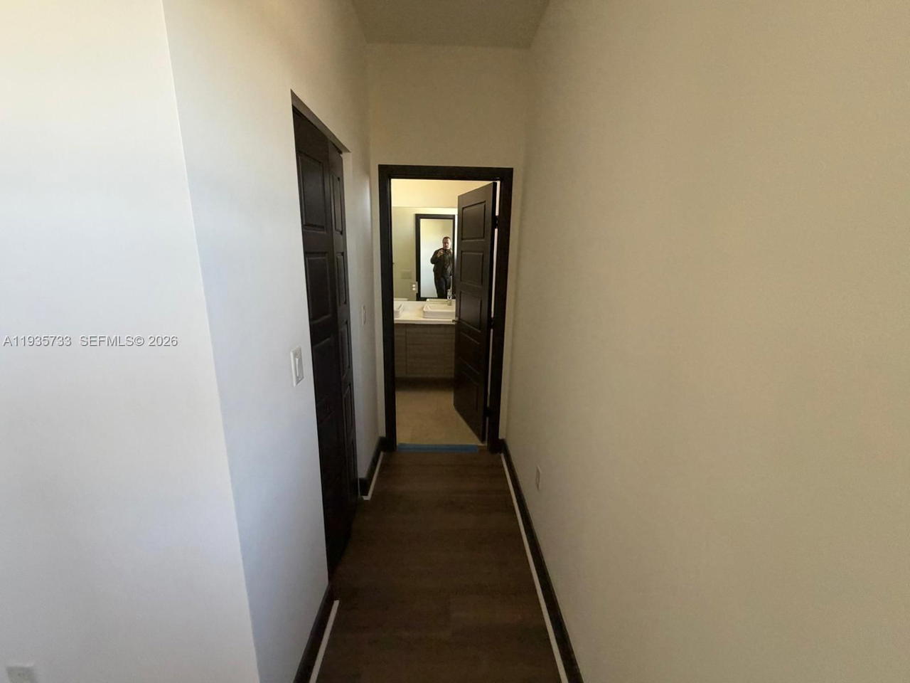 Real estate property located at 9143 161st St #9143, Miami-dade, Dunnwoody Lake, Miami Lakes, FL